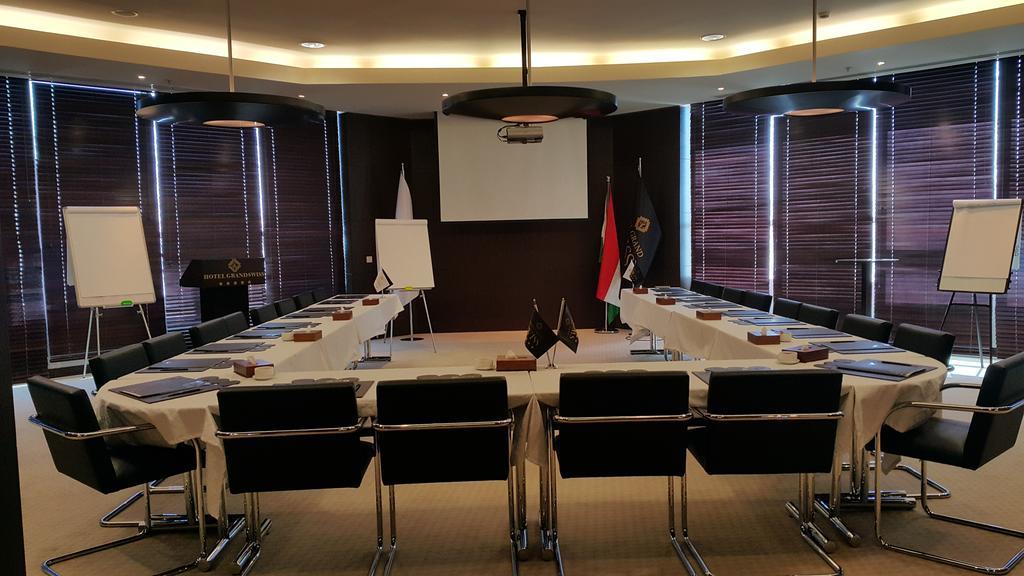 Hotel Grand Swiss Erbil Extérieur photo